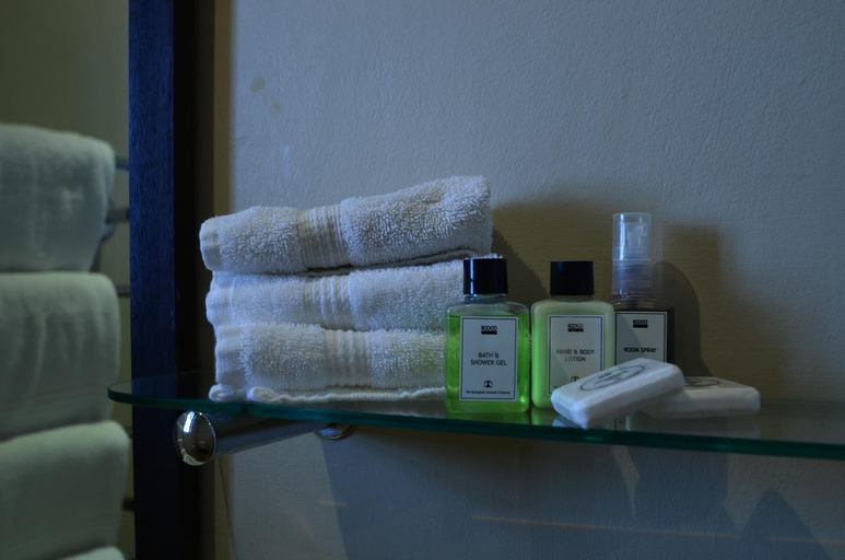 Bathroom 2, D'Aria Guest Cottages, City of Cape Town