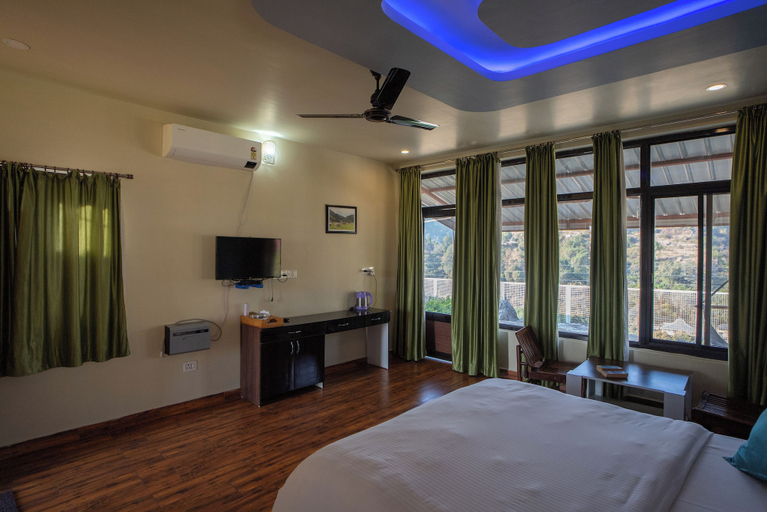 Bedroom 5, spirtitual staycation, Kangra