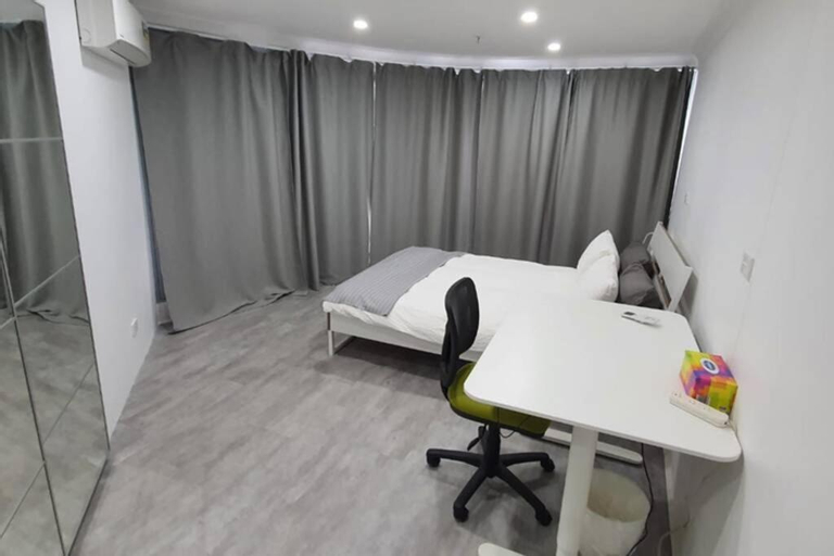 Bedroom 5, Dana-Spacious Private Room in Shared 2-Bedroom Apartment-1, Canberra