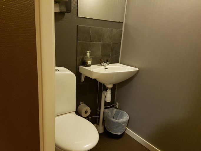 Bathroom 2, ペンショナト　ボーネン, Östersund