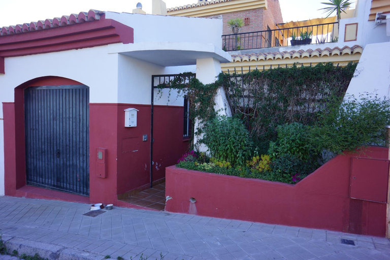 Others 4, comfortable single bluing room b&b, Granada