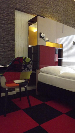 Bedroom 15