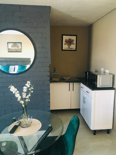 Kitchen 2, Black Rose Guesthouse, City of Johannesburg