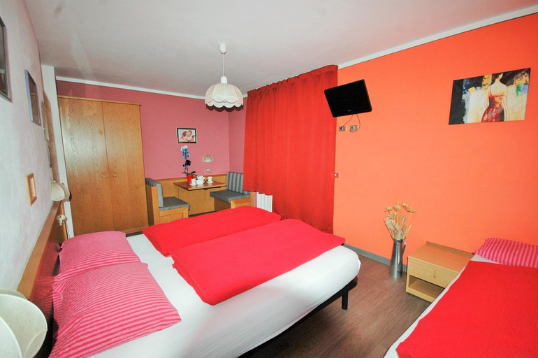 Bedroom 3, Garni Gimea, Sondrio