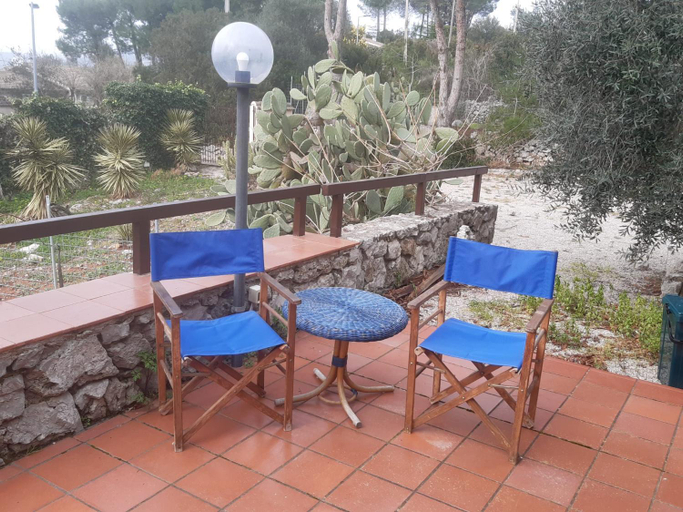 Others 2, la casa di Mario, Latina