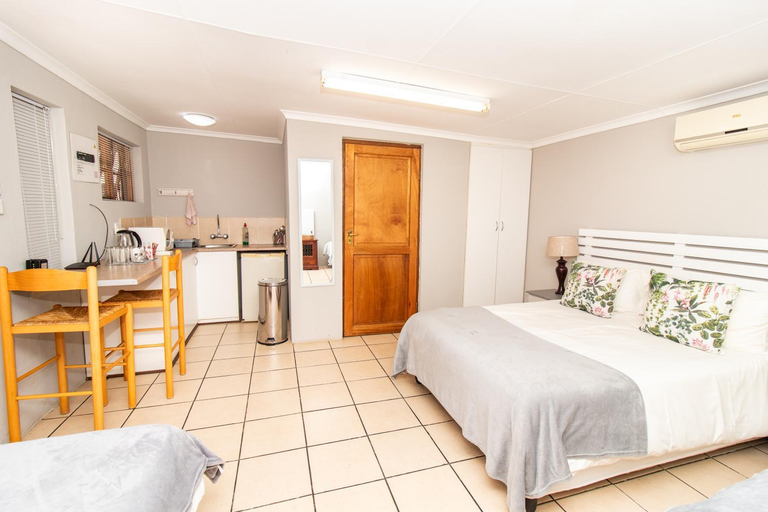 Others 4, Glenmore Guesthouse, Mangaung