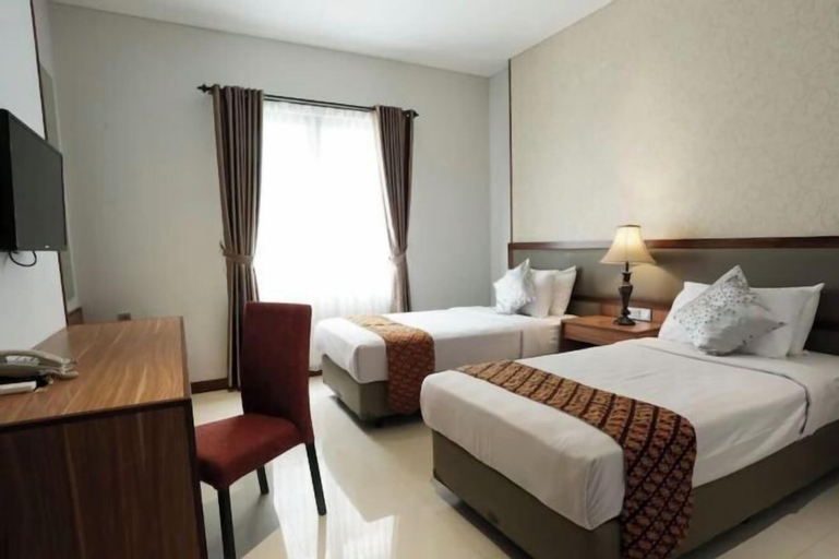 Bedroom 13