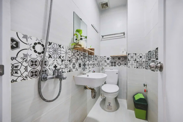 Bathroom, Maison saigon - new urban escape, District 1