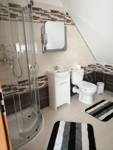 Bathroom 2, Pokoje u Izy Stare Kiejkuty, Szczytno
