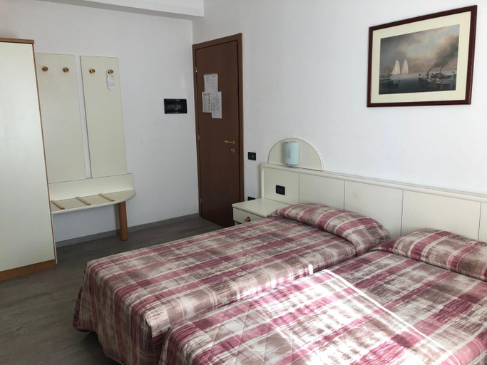 Bedroom 14