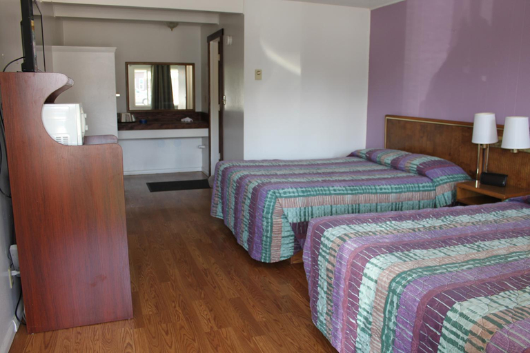 Others 2, Motel 101, Curry