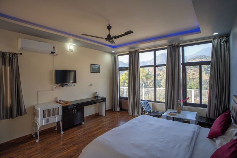 Bedroom 3, spirtitual staycation, Kangra