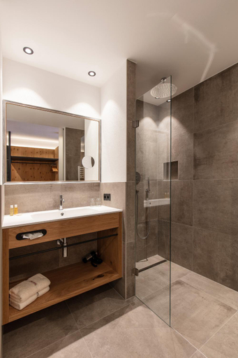 Bathroom 4, Urbanhof, Imst