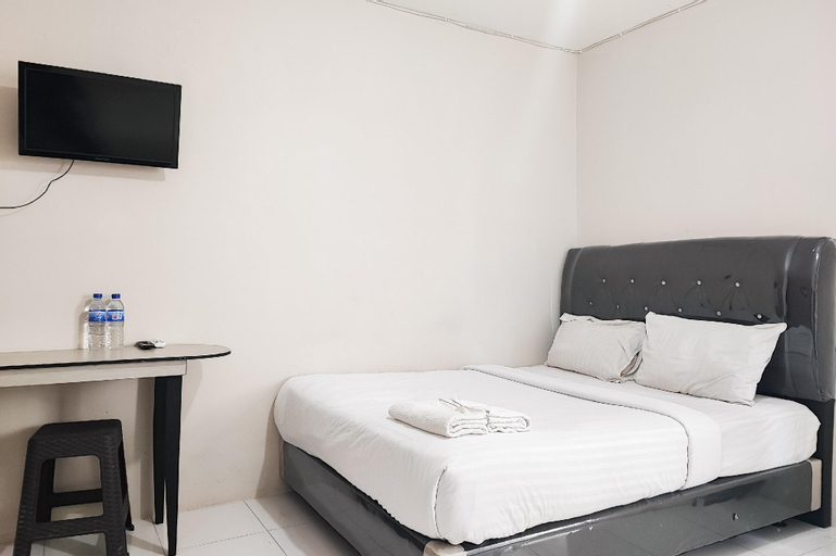 Bedroom 2, RedDoorz Syariah near Lapangan Persijam Jambi, Jambi