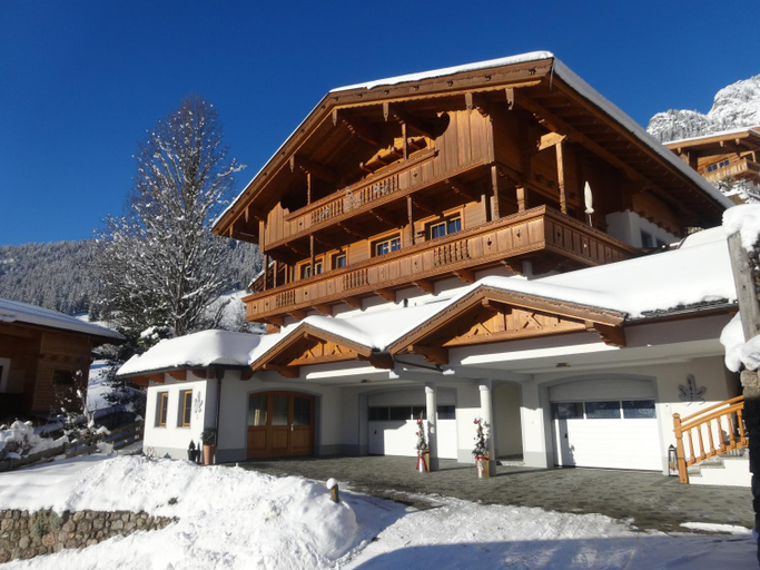 Others 2, Haus Kristall, Kufstein