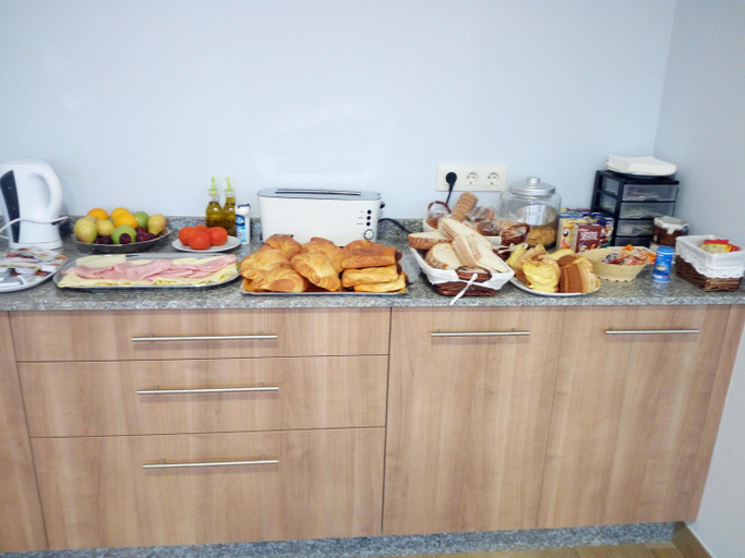 Others 4, Hostal O Pincho, A Coruña