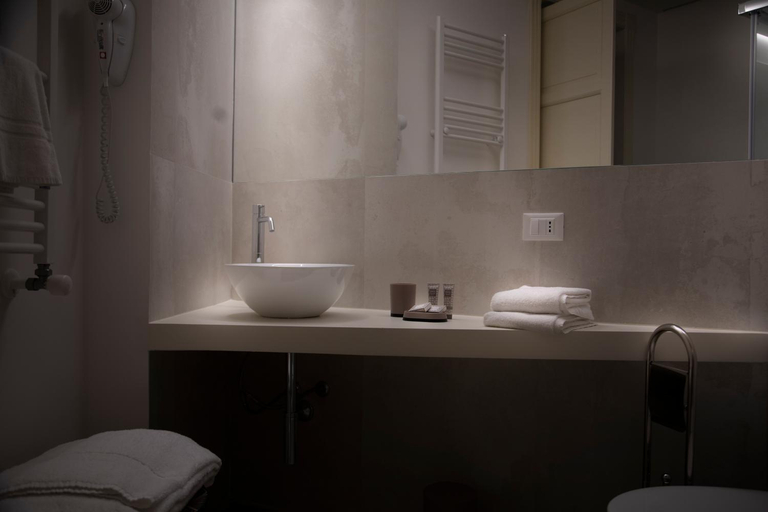 Bathroom 2, Nostrale bnb, Palermo