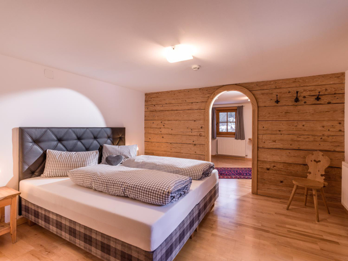Bedroom 2, Ferienwohnungen Altginzling, Schwaz