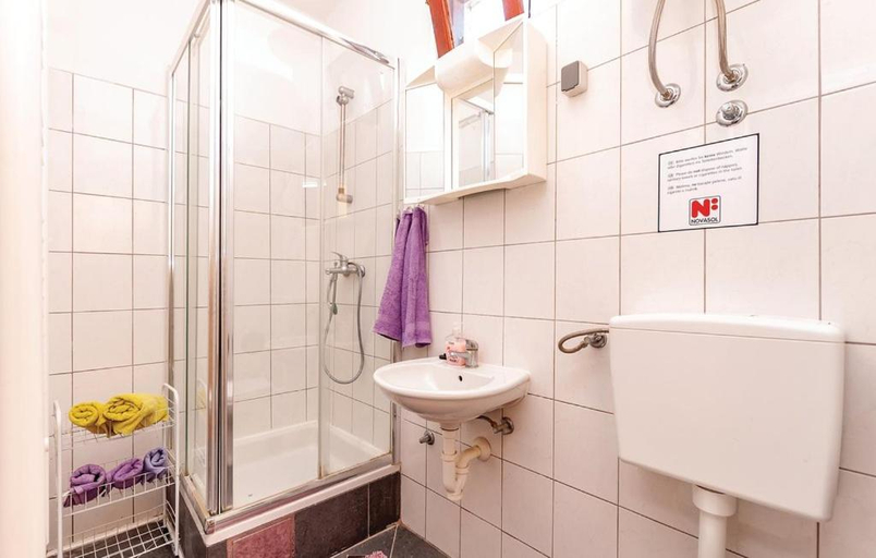 Others 3, Apartmani Mirjana, Šibenik