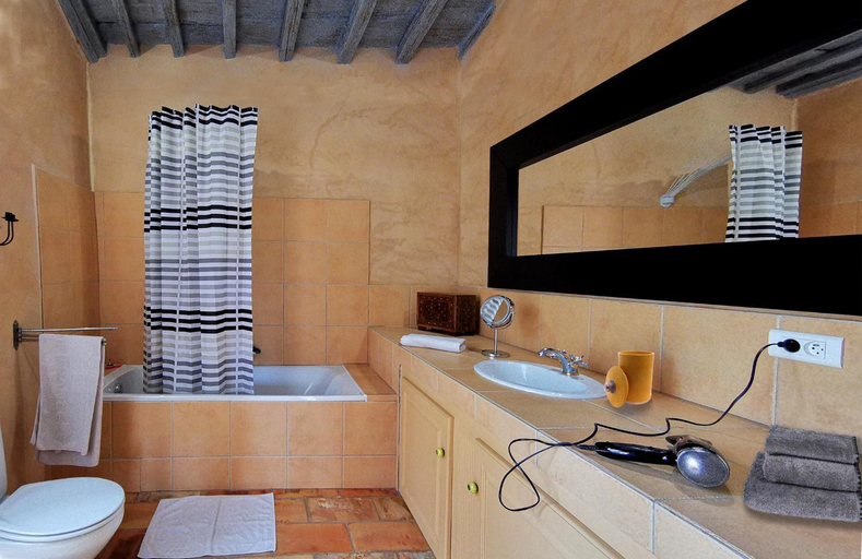 Others 4, La Bastide du Farfadet, Gard