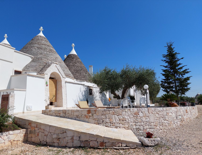 Others 2, Trulli Chiafele, Taranto