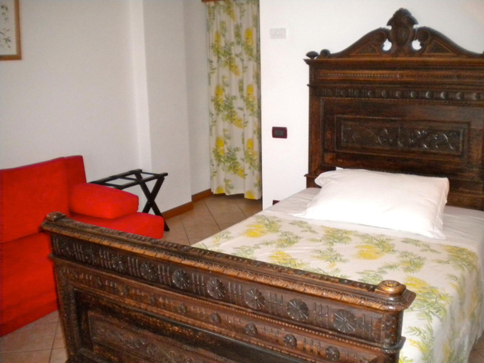Bedroom 9
