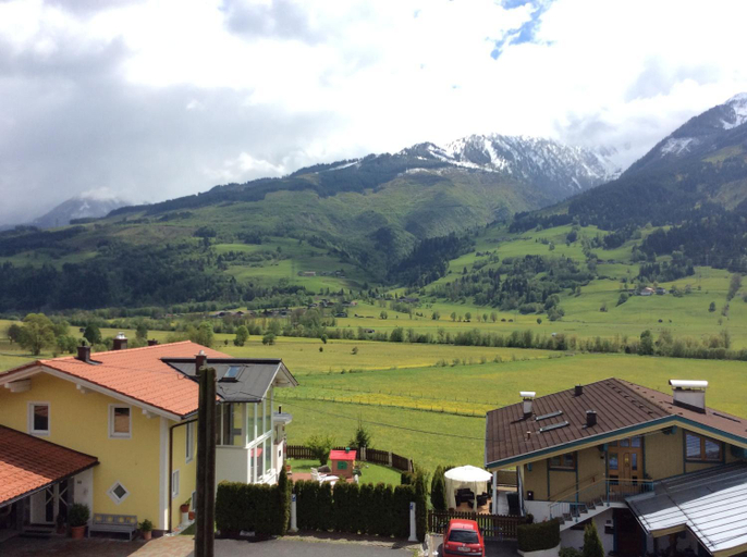 Others 3, Haus Deutinger, Zell am See