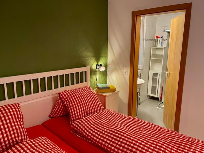 Bedroom 2, Romantic Swiss Alp Iseltwald with Lake & Mountains, Interlaken