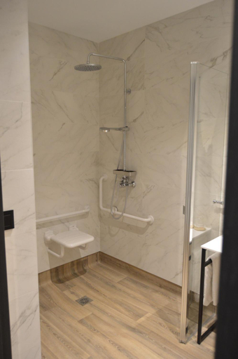 Bathroom 4, M&UGA Hotela, Vizcaya