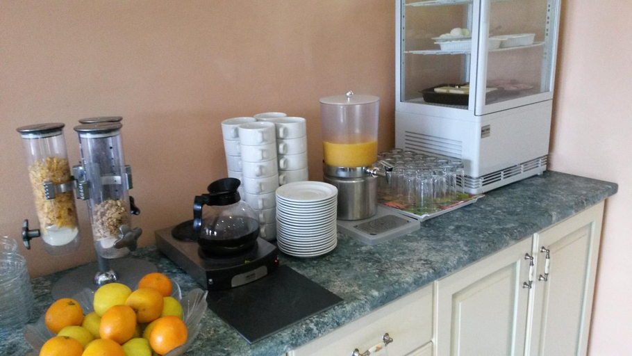 Food & Drinks 4, Tour Hotel, Gironde