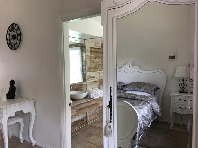 Bedroom 2, River cottage, Eurobodalla