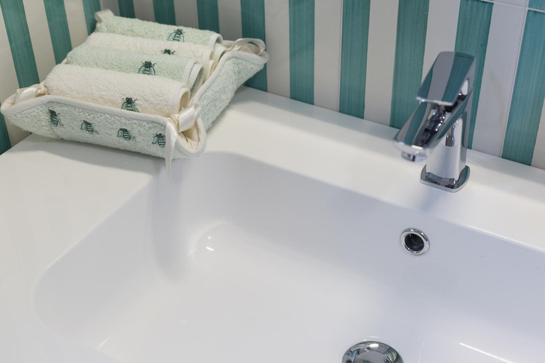 Bathroom 3, Casa Rosanna, Salerno