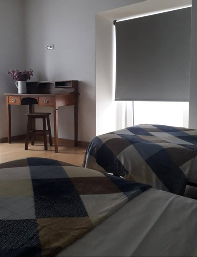 Bedroom 2, EsposendeGuesthouse, Esposende