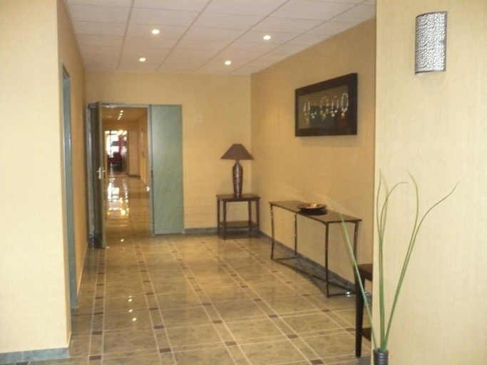 Public Area 2, Hotel De France, Loiret