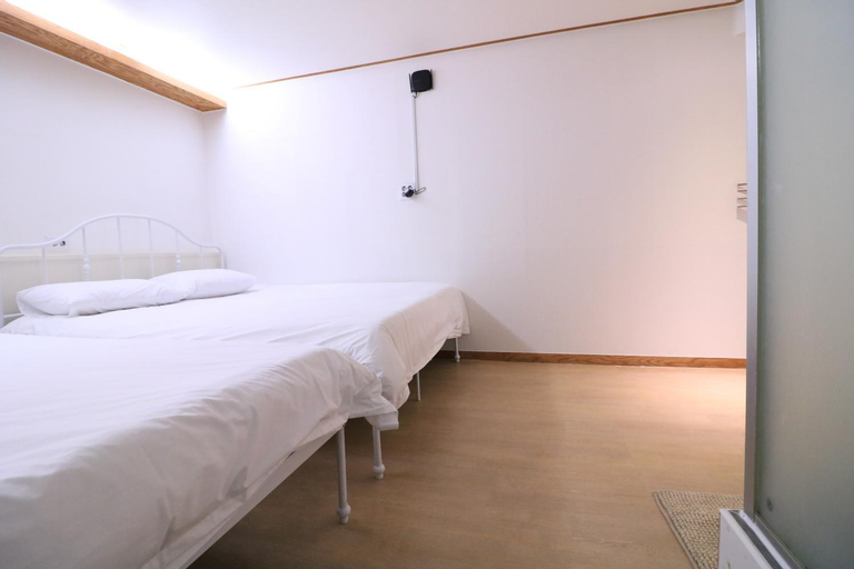 Bedroom 28
