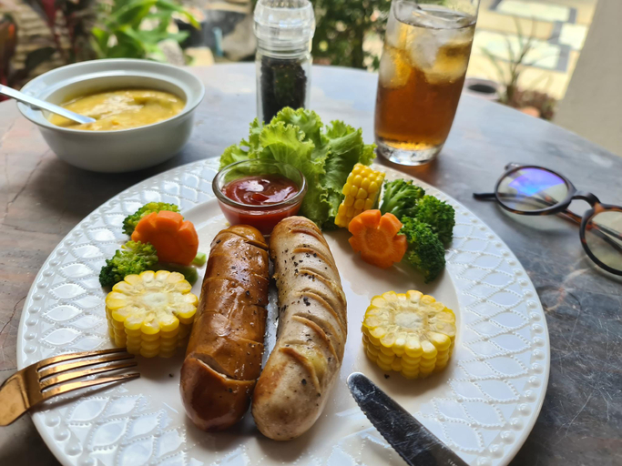 Food & Drinks 5, Ashcarya Boutique Resort, Suan Phung