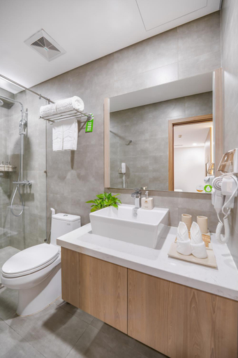 Bathroom 22