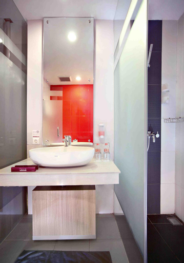 Bathroom 12