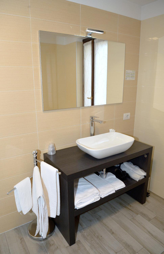 Bathroom 8