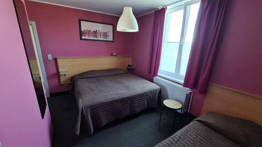 Bedroom 2, hotel Melissa, Hainaut