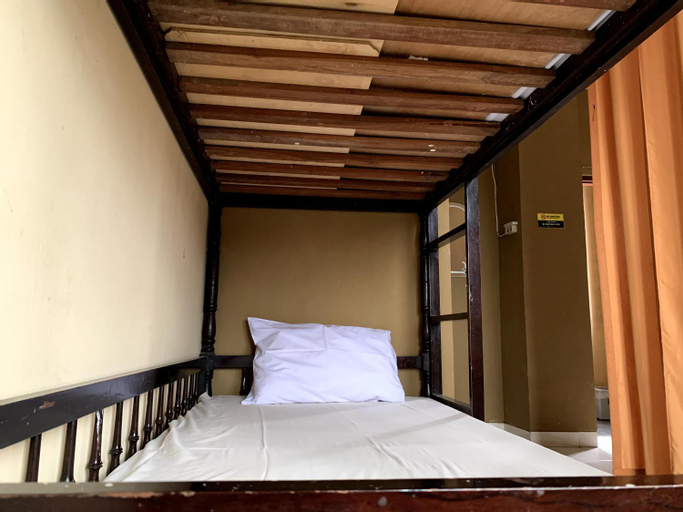 Bedroom 8