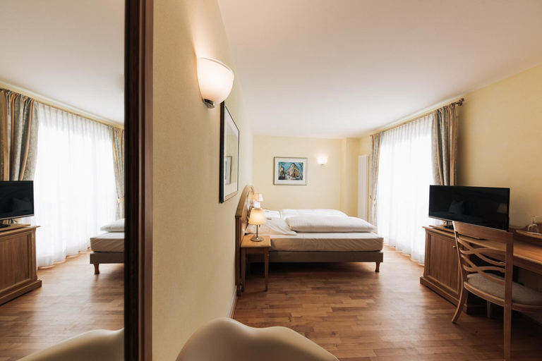 Bedroom 3, Kulturbrauerei Heidelberg, Heidelberg