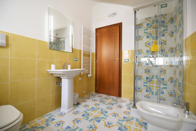 Others 5, B&B IL BIVIO SUI SENTIERI, Napoli