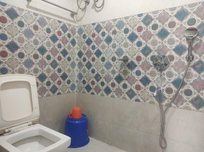 Bathroom 4, HOTEL SG HUB TOWER, Tinsukia