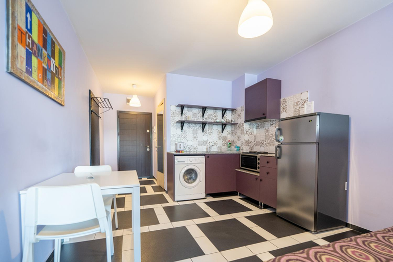 Others 2, Spacious apartment in the heart of Studentski grad, Stolichna