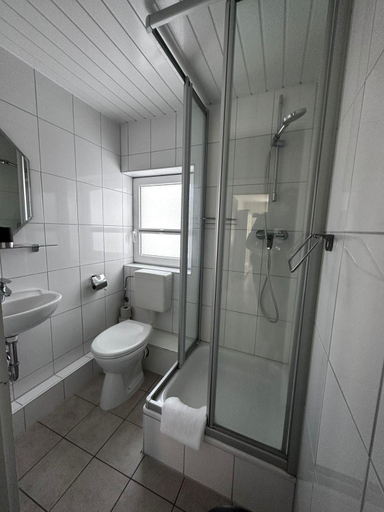Bathroom 5, Deutscher Hof, Schleswig-Flensburg