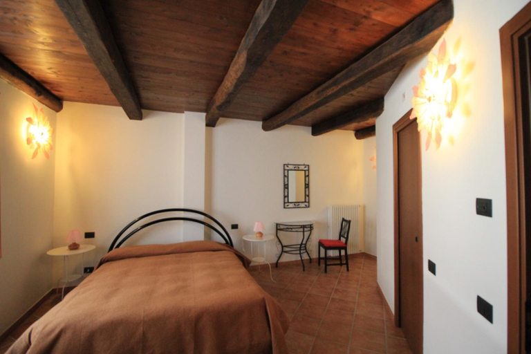 Bedroom 2, Agriturismo Davide, Cuneo