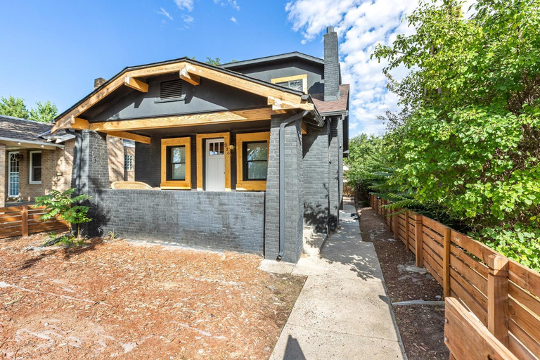 Basement with Full Kitchen and Near Downtown, Denver