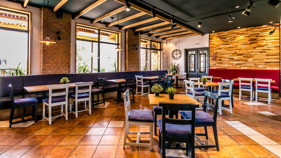 Food & Drinks 3, Pensiunea Belvedere, Targu Neamt