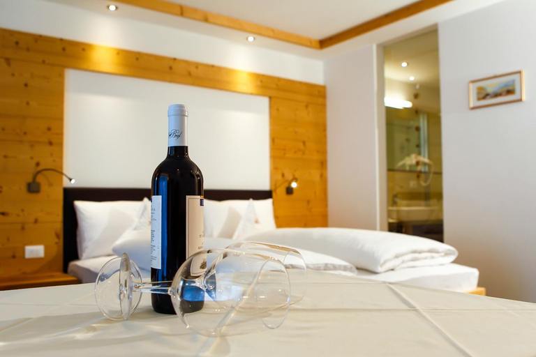 Bedroom, Garni-Hotel Aghel Suites & Apartments, Bolzano